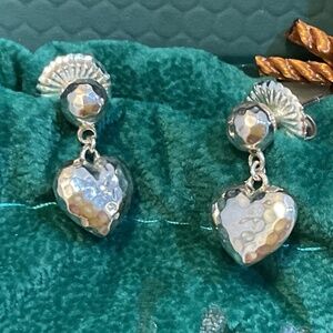 JAI jewelry heart shaped dangle drop earrings! Sterling silver!